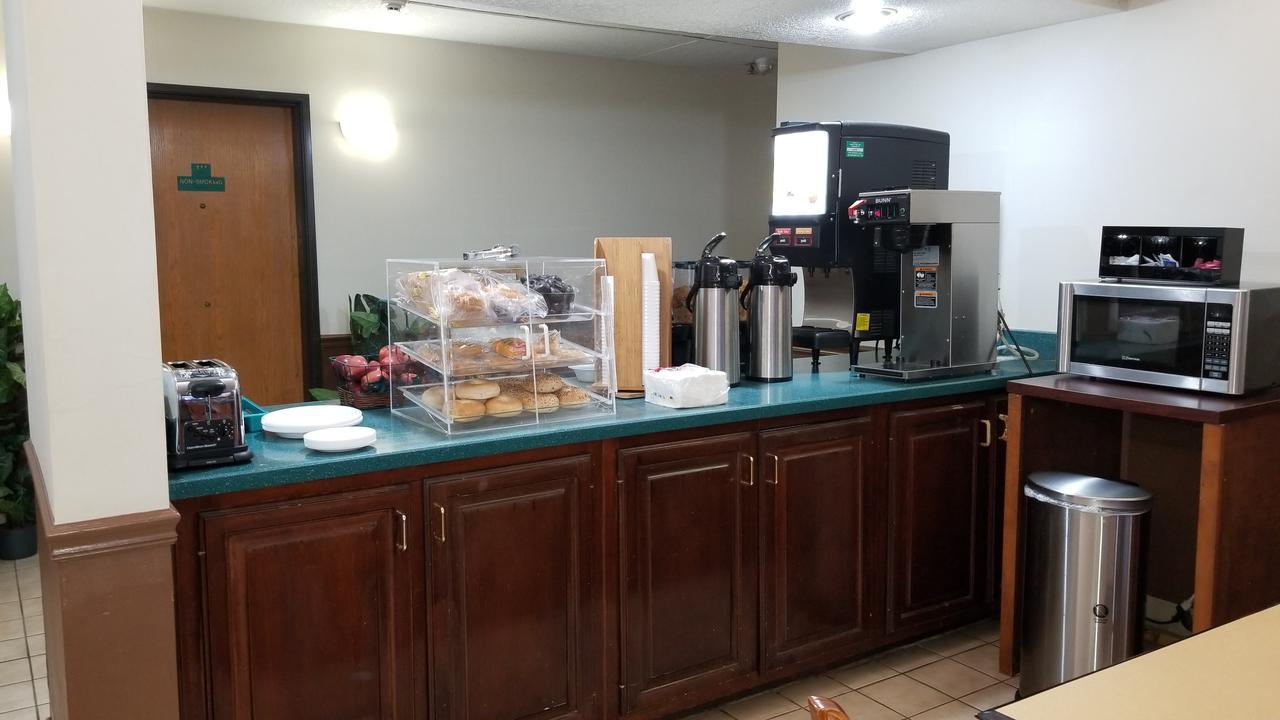 Travel Inn&Suites Sikeston Esterno foto