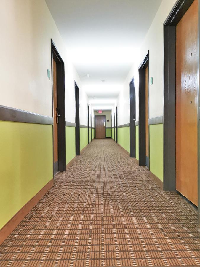 Travel Inn&Suites Sikeston Esterno foto
