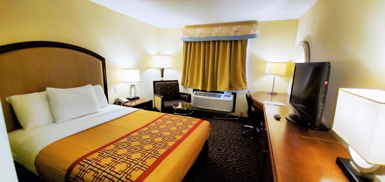 Travel Inn&Suites Sikeston Esterno foto