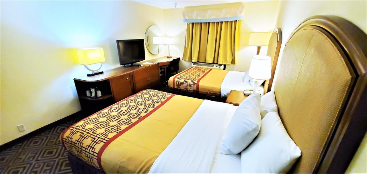 Travel Inn&Suites Sikeston Esterno foto